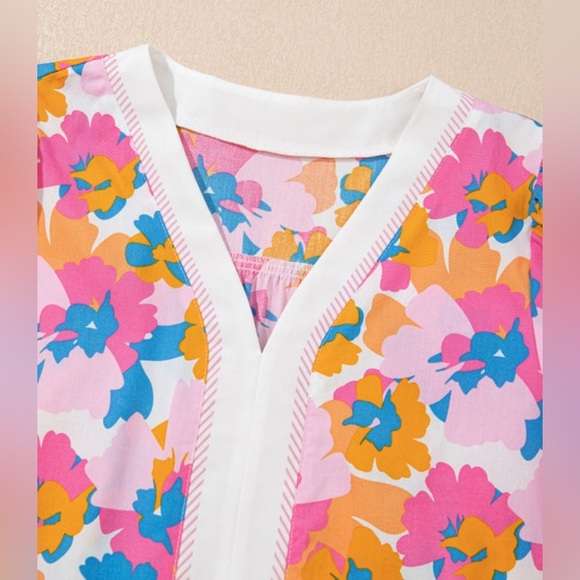 Vibrant Floral Blouse with Bow Sleeves - Picture 4 of 8